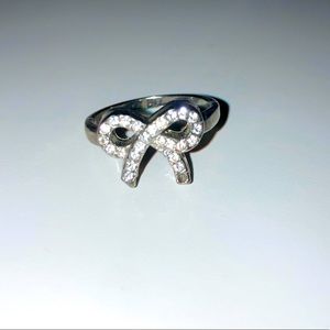 Crystal bow ring